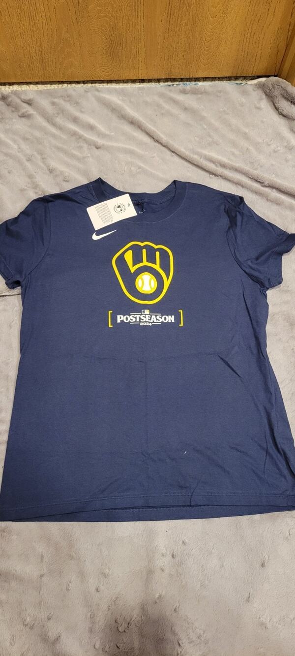 Nike Milwaukee Brewers 2024 Postseason Tshirt Mens L Baseball MLB NWT Casual
